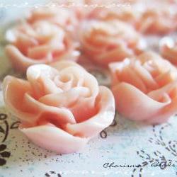 36 Resin Roses Cabochons F..